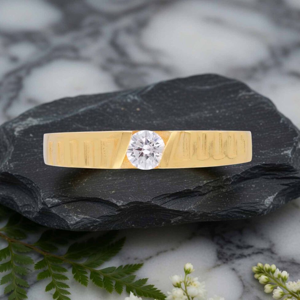 GEMSET GOLD GENTS RING IN CASTING