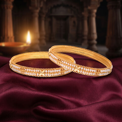 Gem-Set � Tied With Pearl Beads